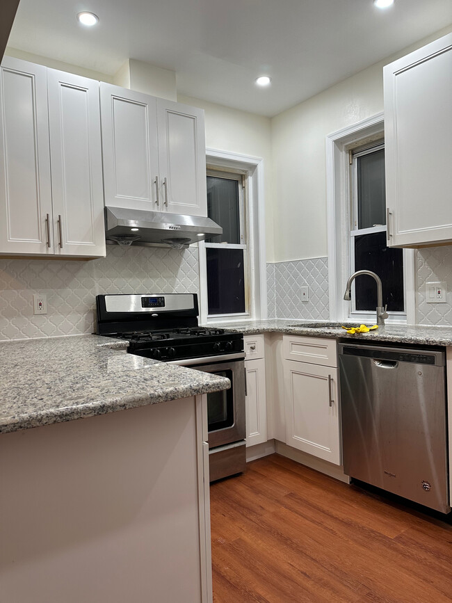 New Kitchen - 3615 Baring St