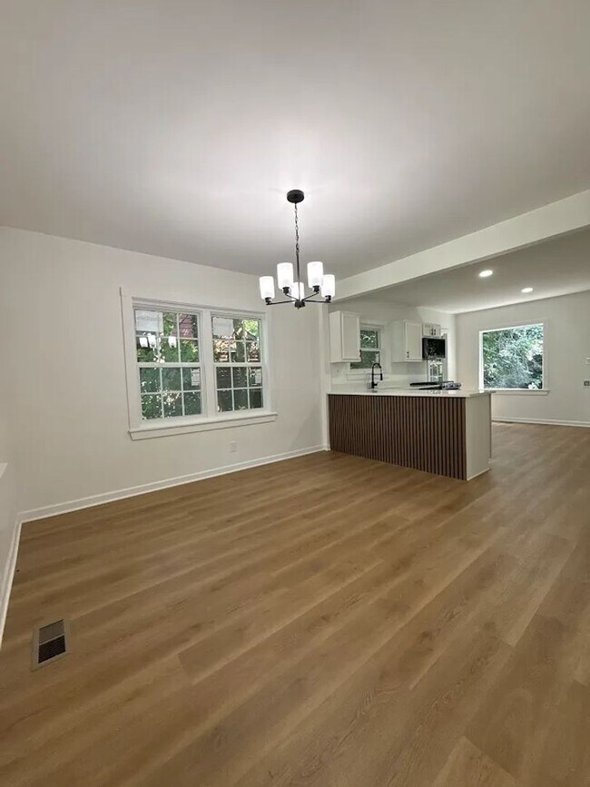 Building Photo - 1680 Brewer Blvd SW