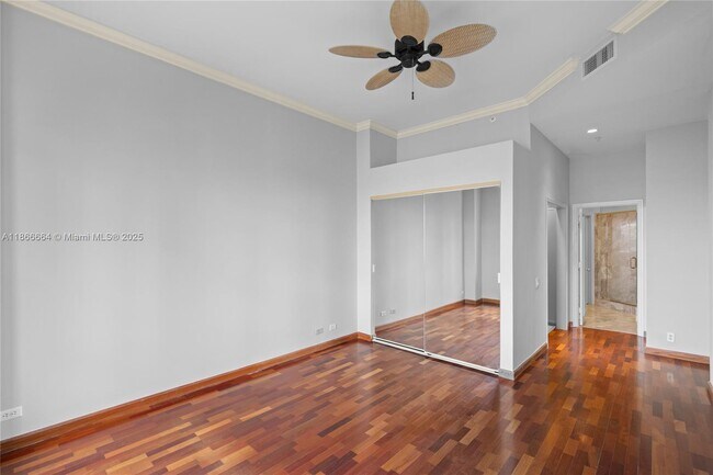 Building Photo - 888 Brickell Key Dr