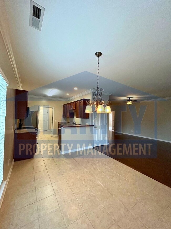 Building Photo - Beautiful 3-bedroom home!