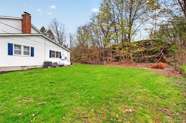 Building Photo - 22 Blossom Hill Dr