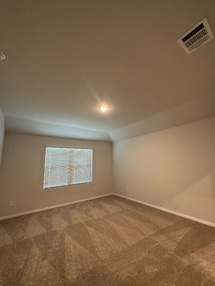 Building Photo - 515 Frst Hvn Dr