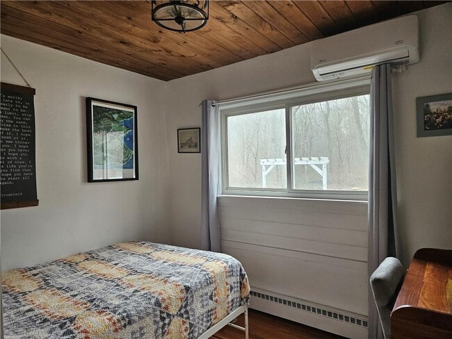 Building Photo - 57 Wampanoag Cir