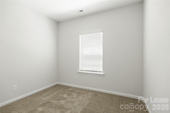 Building Photo - 7113 Brookview Ln