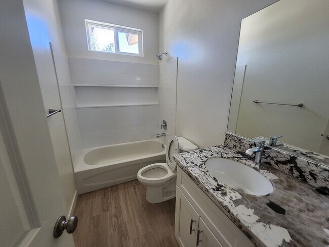 Building Photo - 8606 Grandy St