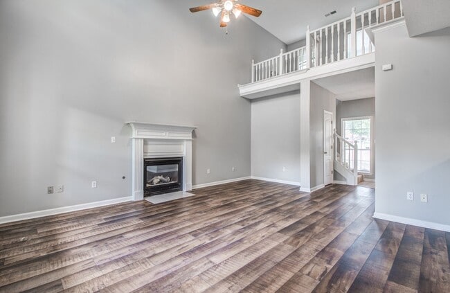 Building Photo - 9461 Hickory Dr