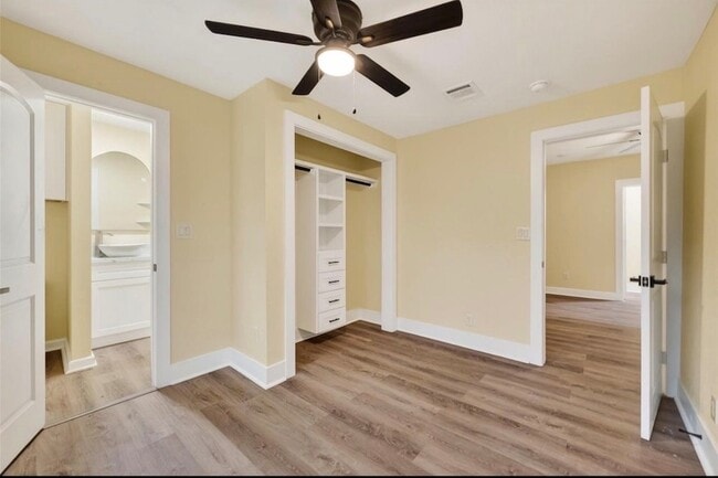 Building Photo - 2725 Avenue F