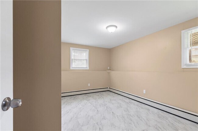 Building Photo - 21 Reardon Dr