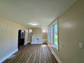 Building Photo - 1680 Potomac Ave