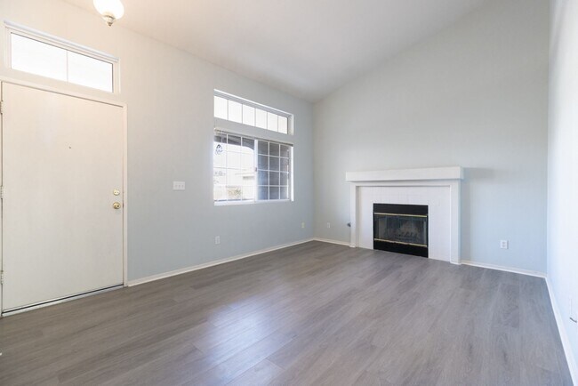 Building Photo - West Lancaster4 bedroom + bonus room