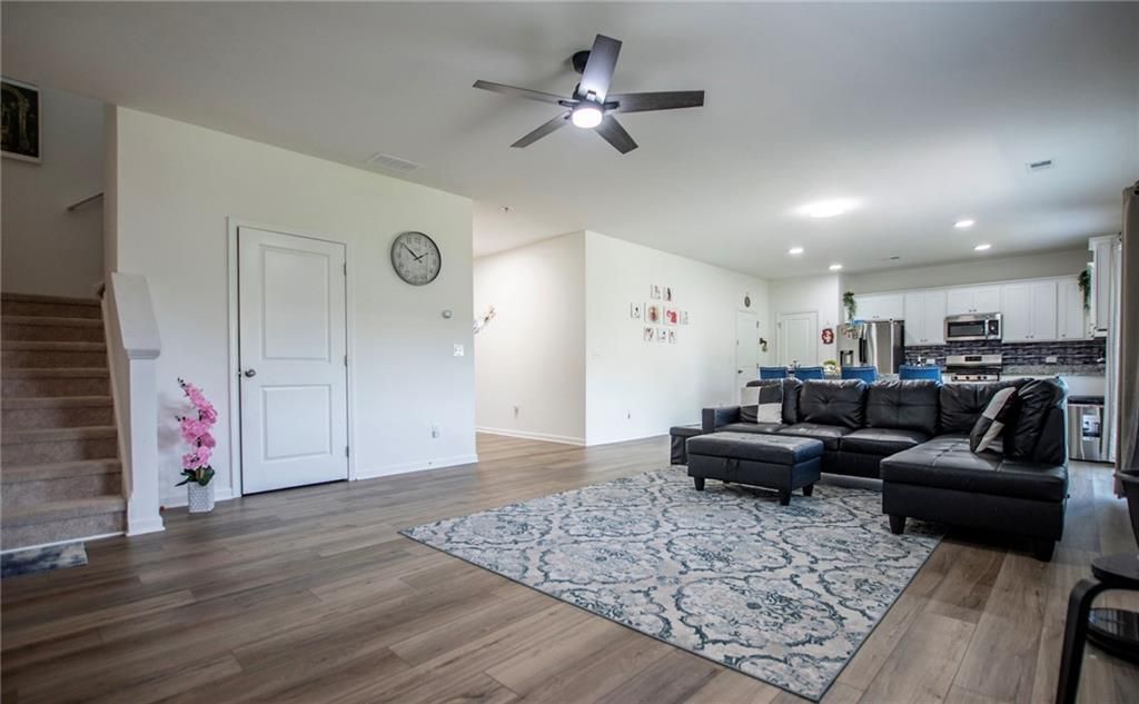 Building Photo - 194 Rivulet Dr