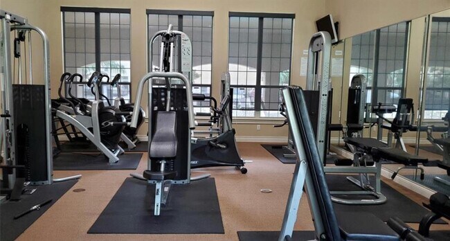 Building Photo - 9103 Harbor Hills Dr