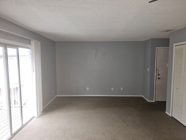 Building Photo - 3065 George Mason Ave
