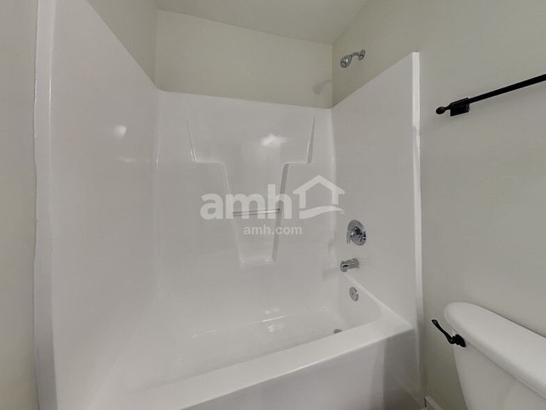 Building Photo - 113 N Cromwell Dr