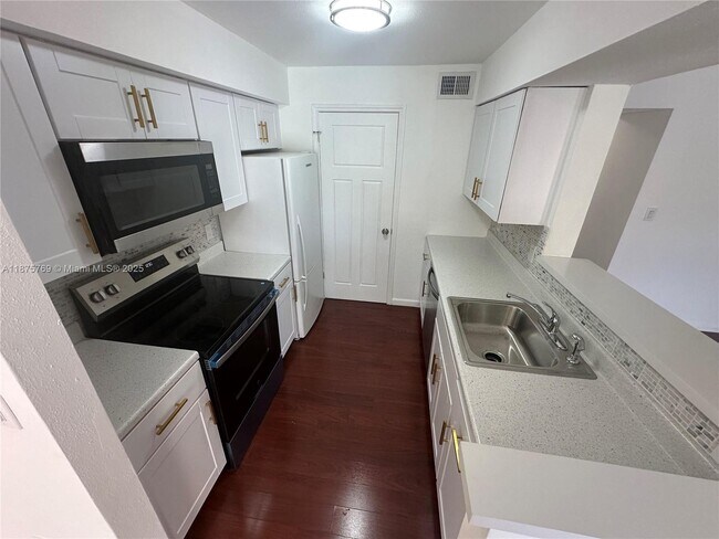 Building Photo - 2341 NW 33rd St