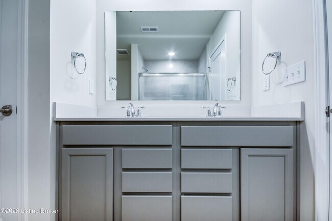 Building Photo - 16909 Aiken Rdg Cir