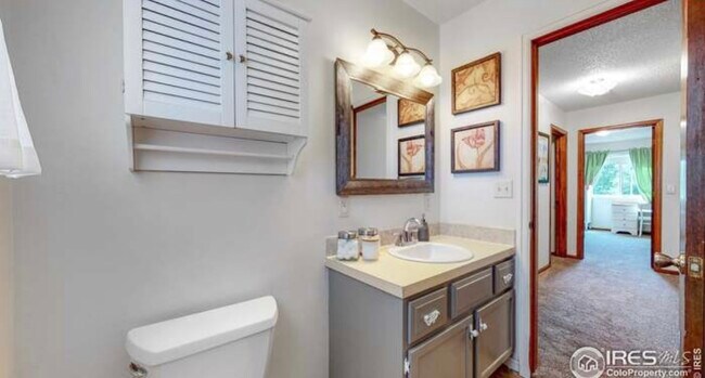 Building Photo - 2840 W 21st St