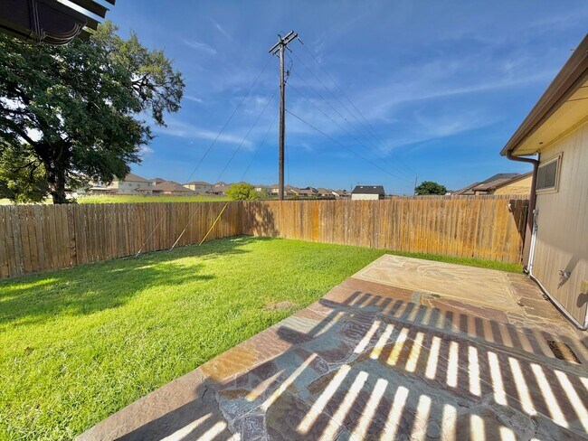 Building Photo - 3418 Lorne Dr