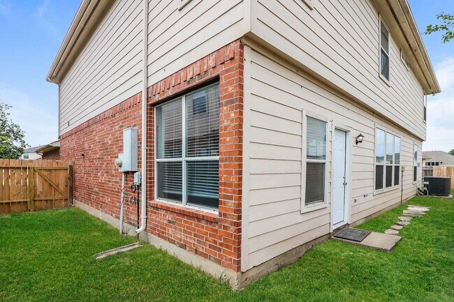 Building Photo - 29622 Legends Bluff Dr