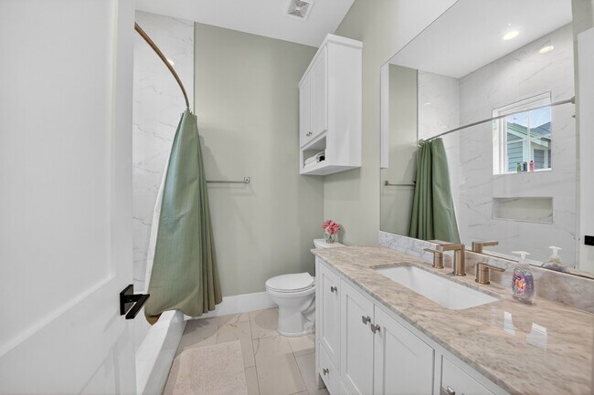 Building Photo - 3815 Seabreeze Ln