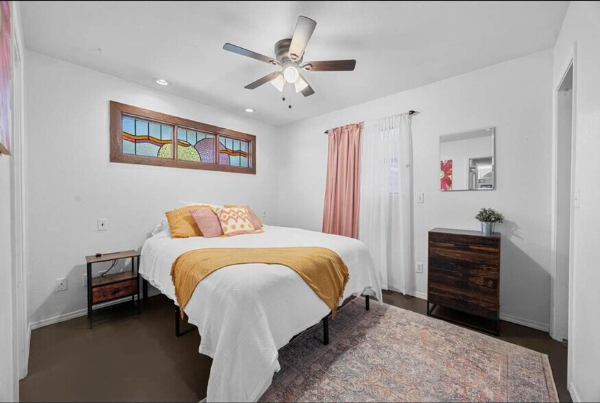 Building Photo - 14811 Foy Dr