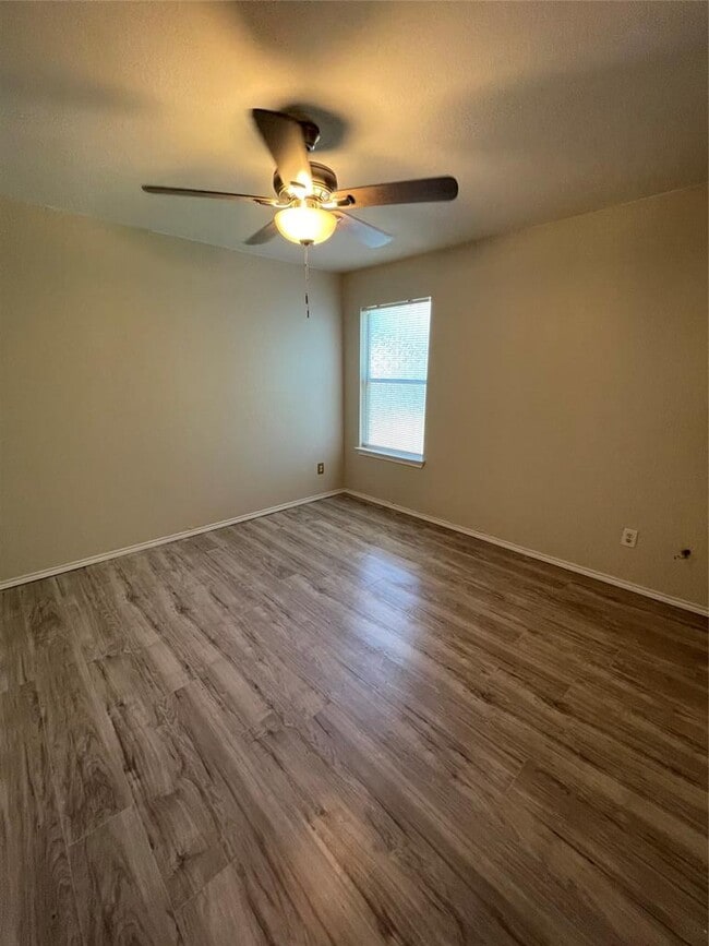 Building Photo - 11816 Plains Valley Dr
