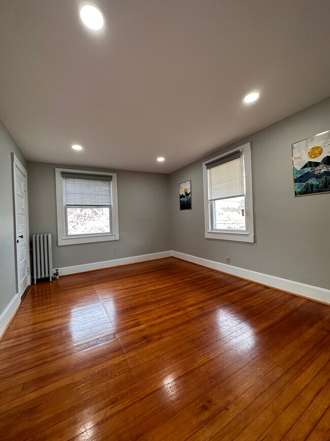 2nd Bedroom - 229 Walnut St