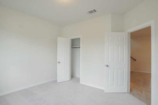 Building Photo - 3 Pioneer Canyon Pl