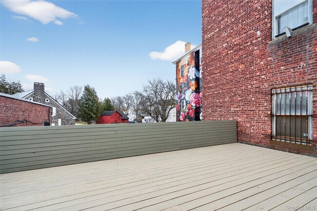 Building Photo - 316 Wall St