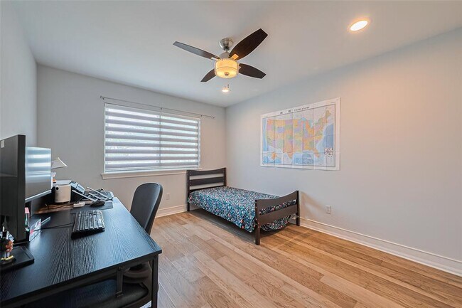 Building Photo - 12625 Memorial Dr