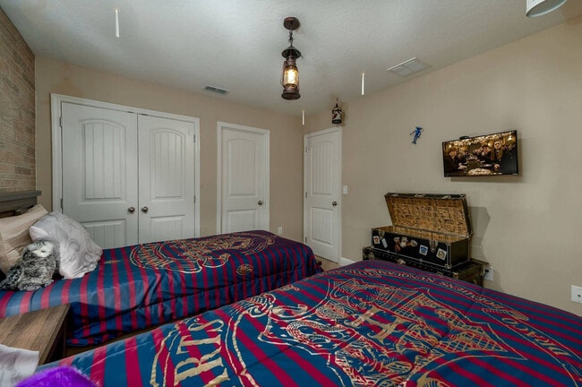 Building Photo - 4313 Acorn Ct