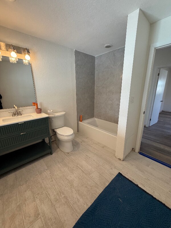 Building Photo - 1642 NE South St