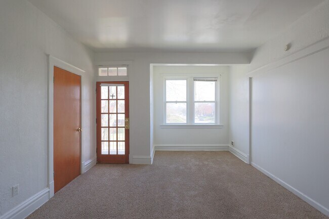 Building Photo - 3103 N Taylor Ave