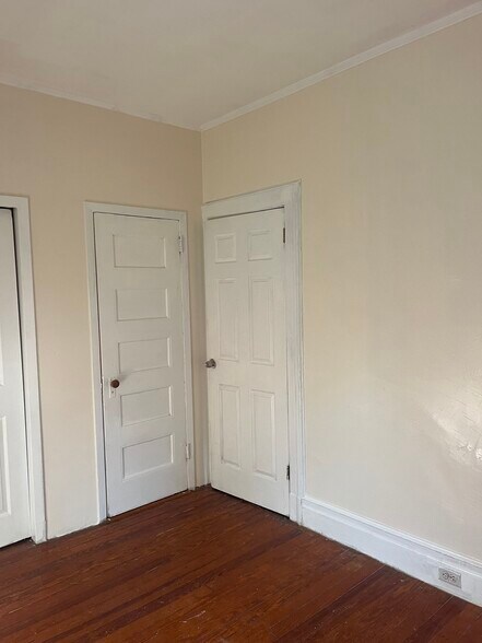 Building Photo - 22 Sherwood Ave