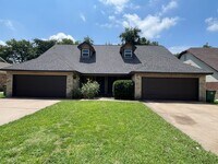 Building Photo - 7716-7718 Sable Lane