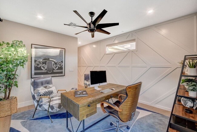 Building Photo - Luxury Fully Furnished Designer Home in Inspirada!