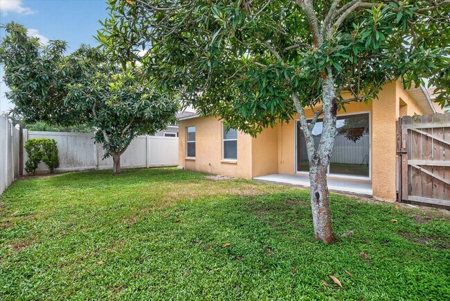 Building Photo - 557 Lindsay Anne Ct
