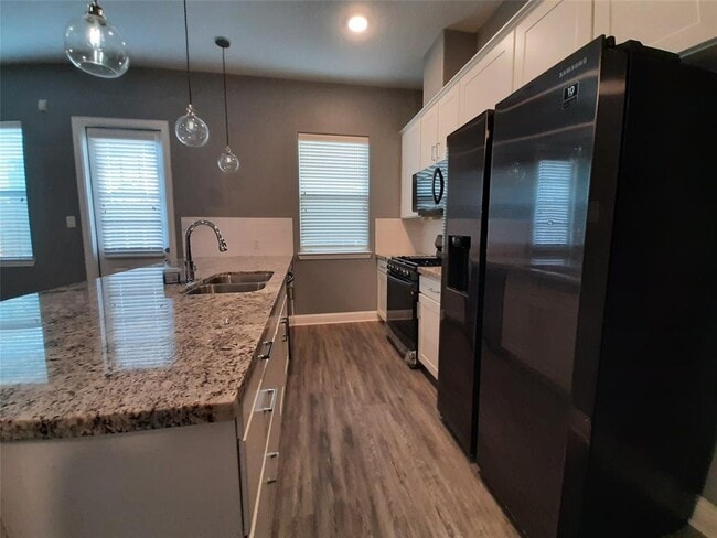 Building Photo - 5439 Camaguey St