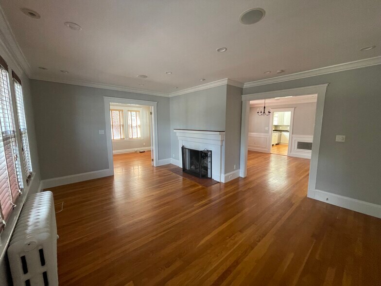 Pano of living spaces - 36 Gerald Rd