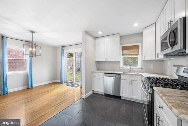 Building Photo - 630 Naylors Run Rd