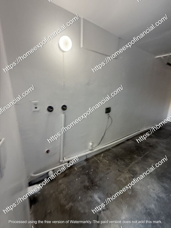 Building Photo - Nice Home For Rent