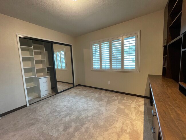 Building Photo - 17761 Quintana Ln