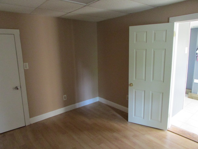 Building Photo - MCS Properties Apartment