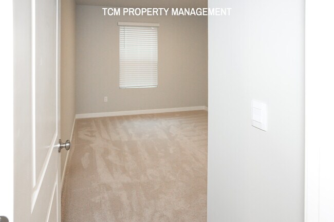 Building Photo - 18818-18813 13th Ave W