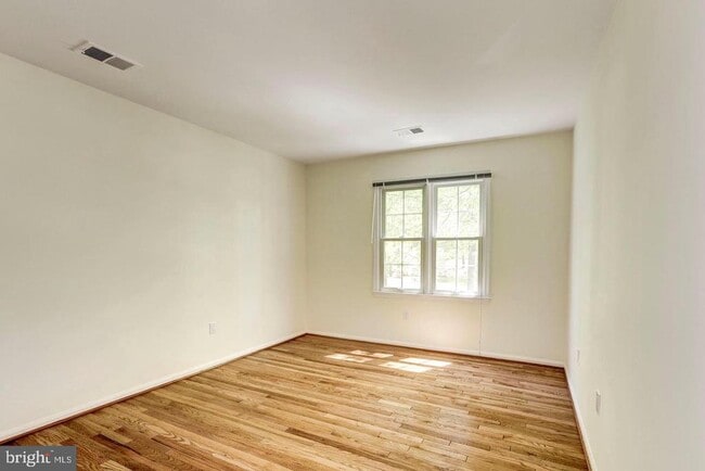 Building Photo - 11220 Broad Green Dr