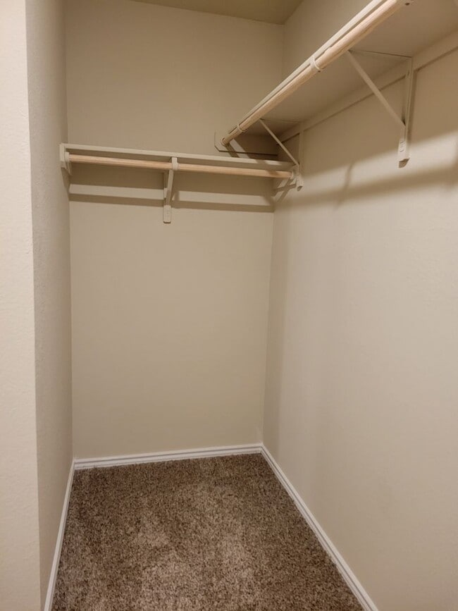 Building Photo - BEAUTIFUL YOWELL RANCH HOME!