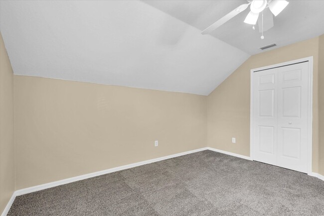 Building Photo - Updated 4BR with Bonus Room in Riverview!
