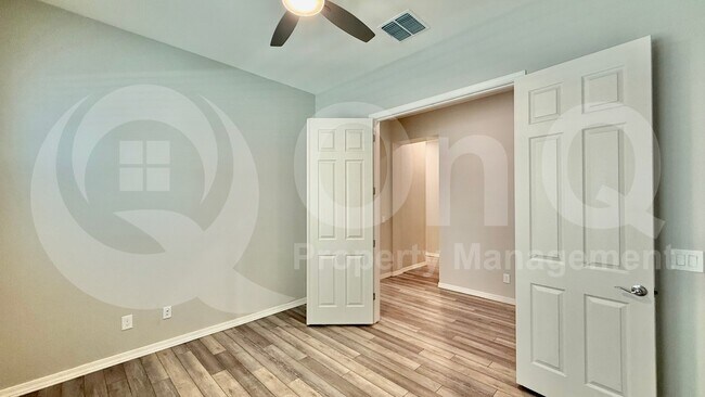 Building Photo - 3951 E Pinto Dr