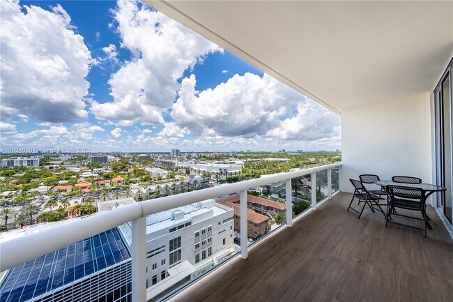 Building Photo - 9559 Collins Ave