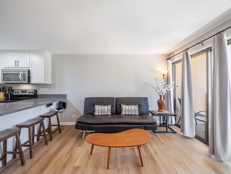 Building Photo - 2140 Kuhio Ave.